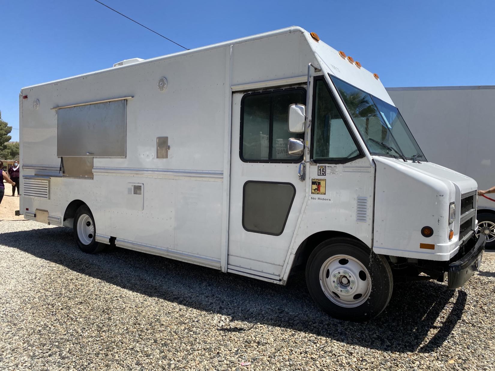 https://fireflyfabrication.com/wp-content/uploads/2022/07/Exterior-1-Rosalva-Taco-Truck-Taco-Trailer-Food-Truck-Food-Trailer-Catering-Truck-Lonchera-Camion-de-Comida-Mobile-Food-Business.jpeg
